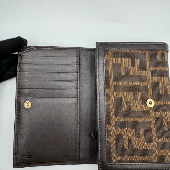 Fendi Black and Brown Logo Wallet | Very Good Condition - Picture 6 of 10